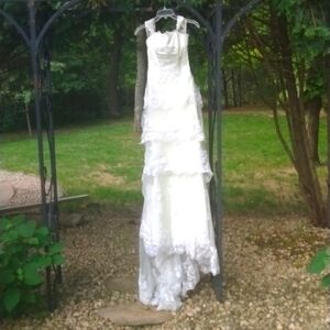 Beaded and Lace Vintage Wedding Dress zipper back with faux button back, size xs